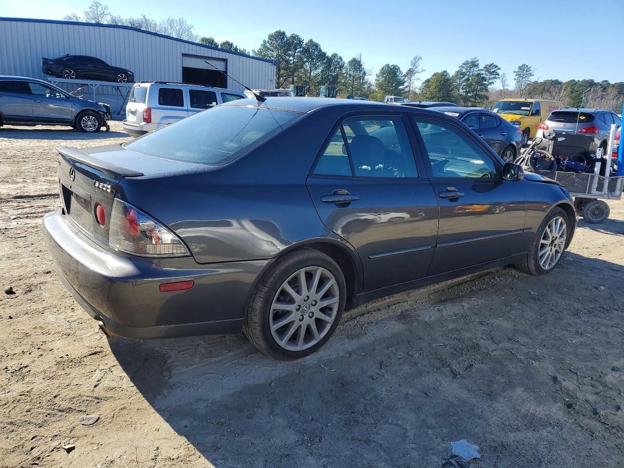 2003 LEXUS IS 300 photo 3