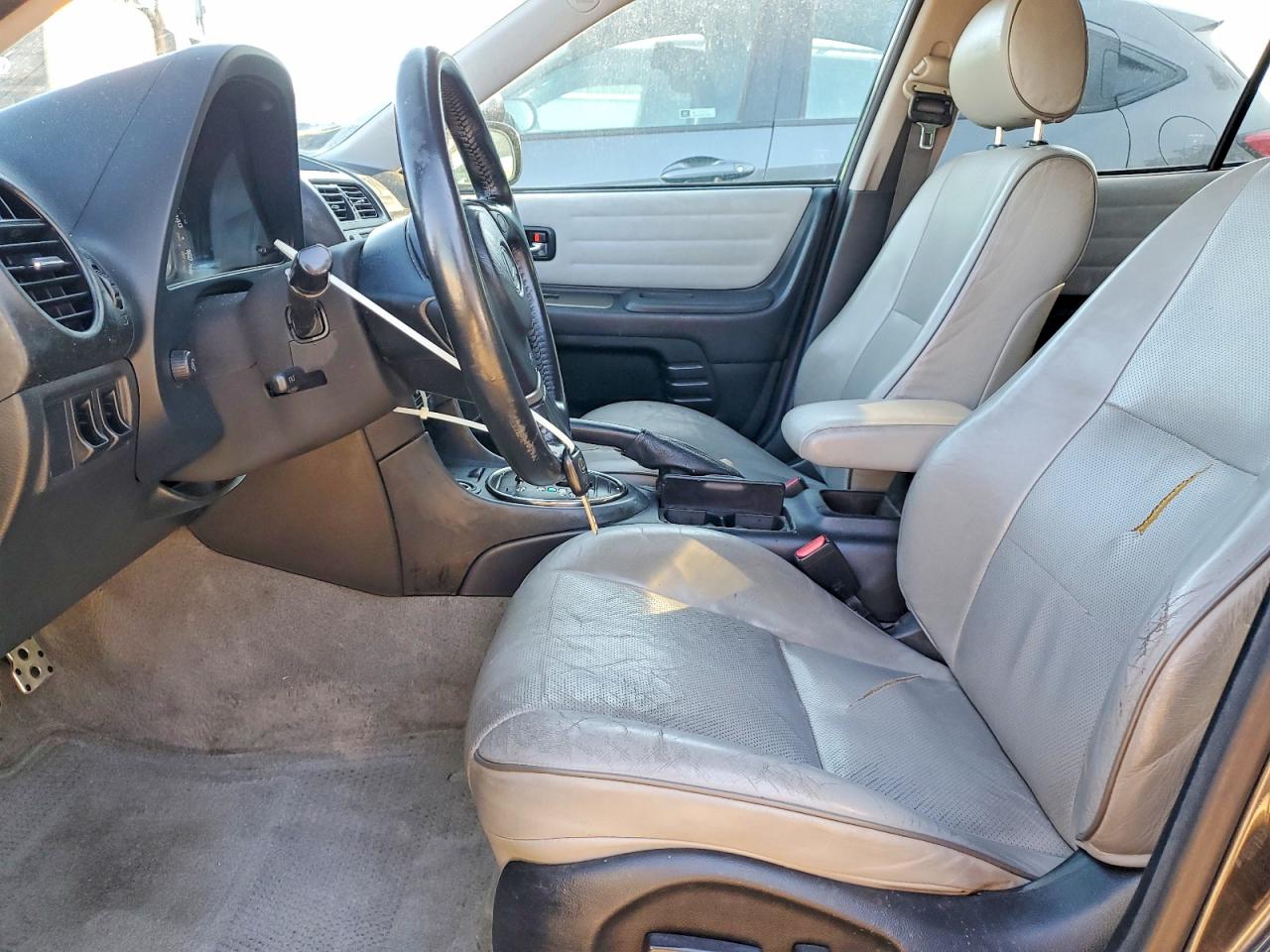 2003 LEXUS IS 300 photo 7