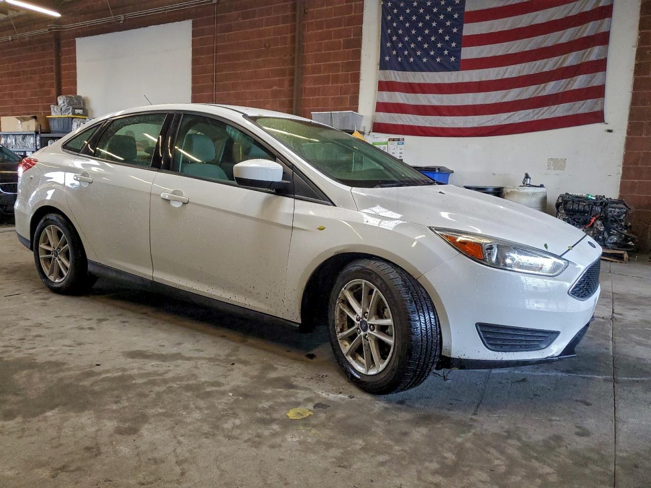 2018 FORD FOCUS SE photo 4