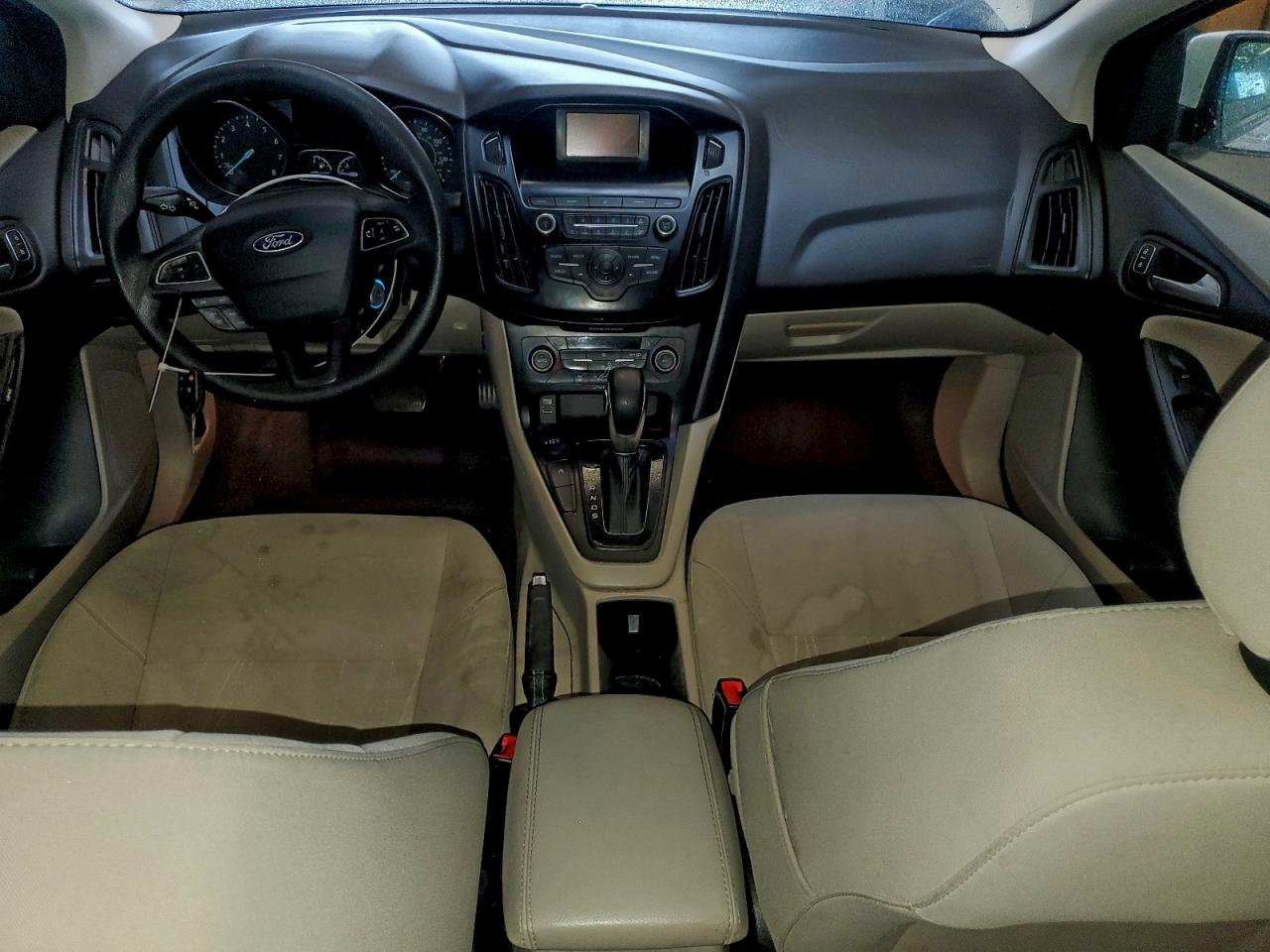2018 FORD FOCUS SE photo 8