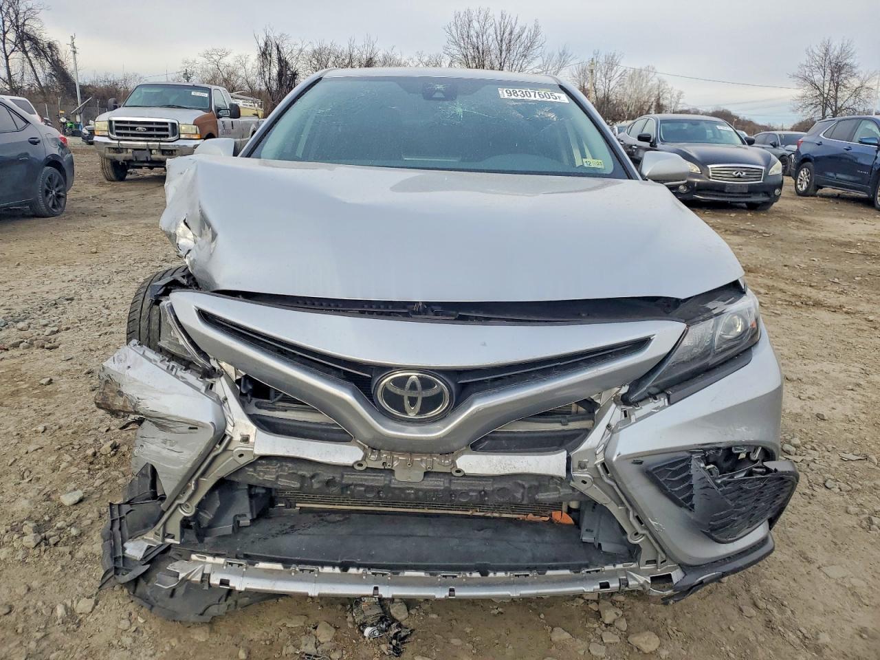2022 TOYOTA CAMRY SE photo 5