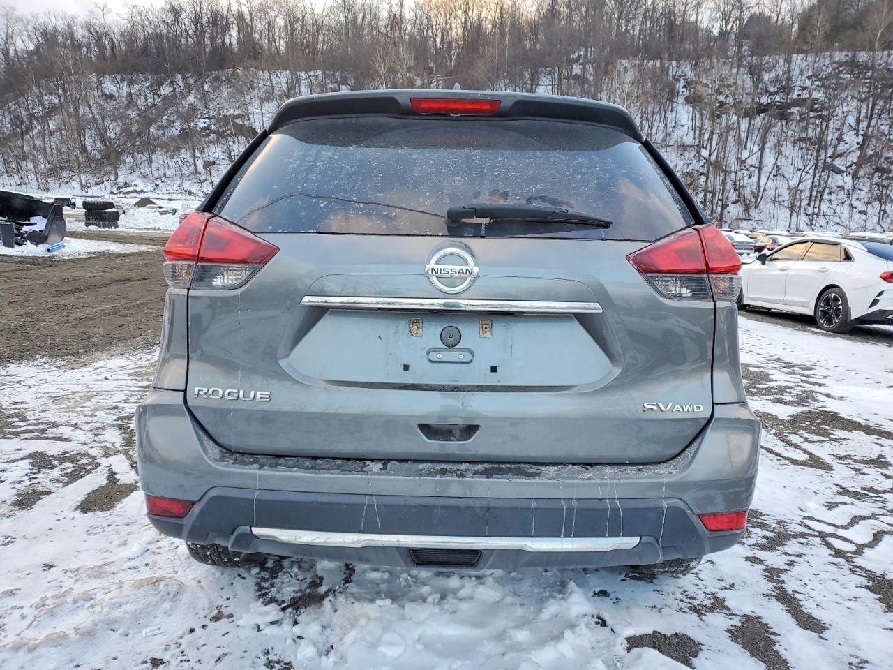 2018 NISSAN ROGUE SV photo 6
