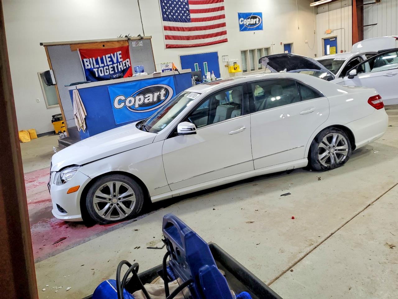 2010 MERCEDES-BENZ E