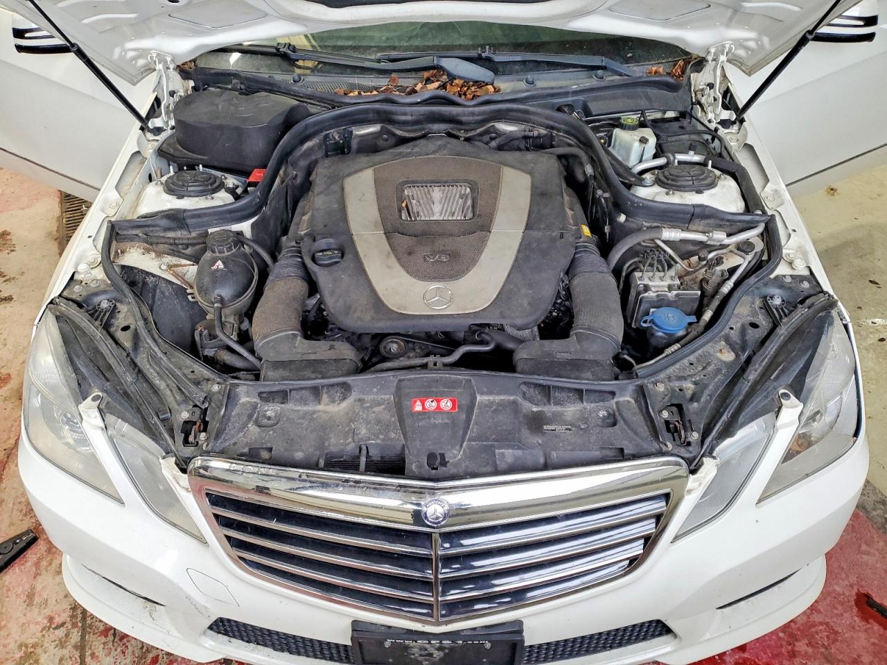 2010 MERCEDES-BENZ E 350 4MATIC photo 11