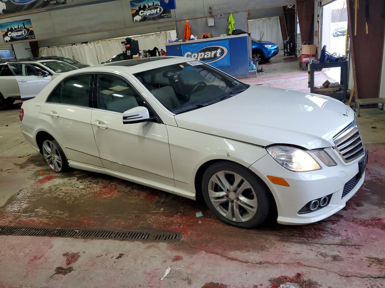 2010 MERCEDES-BENZ E 350 4MATIC photo 4