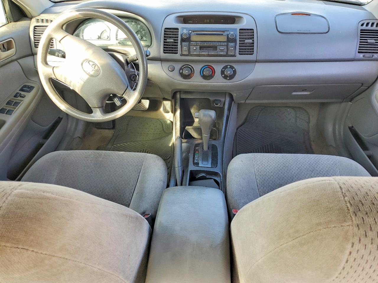 2003 TOYOTA CAMRY LE photo 8