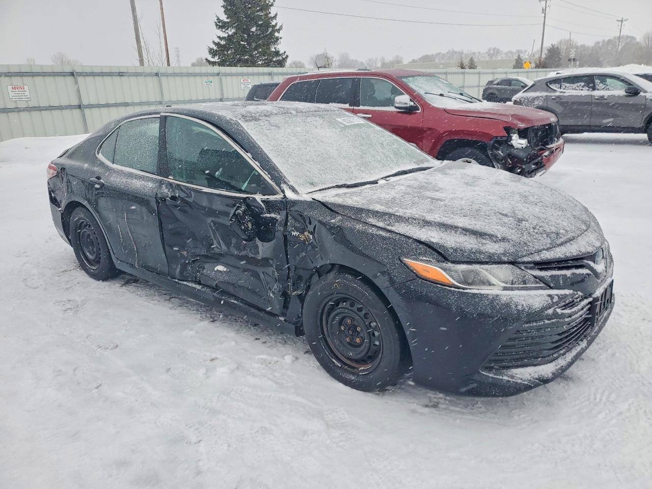 2020 TOYOTA CAMRY LE photo 4