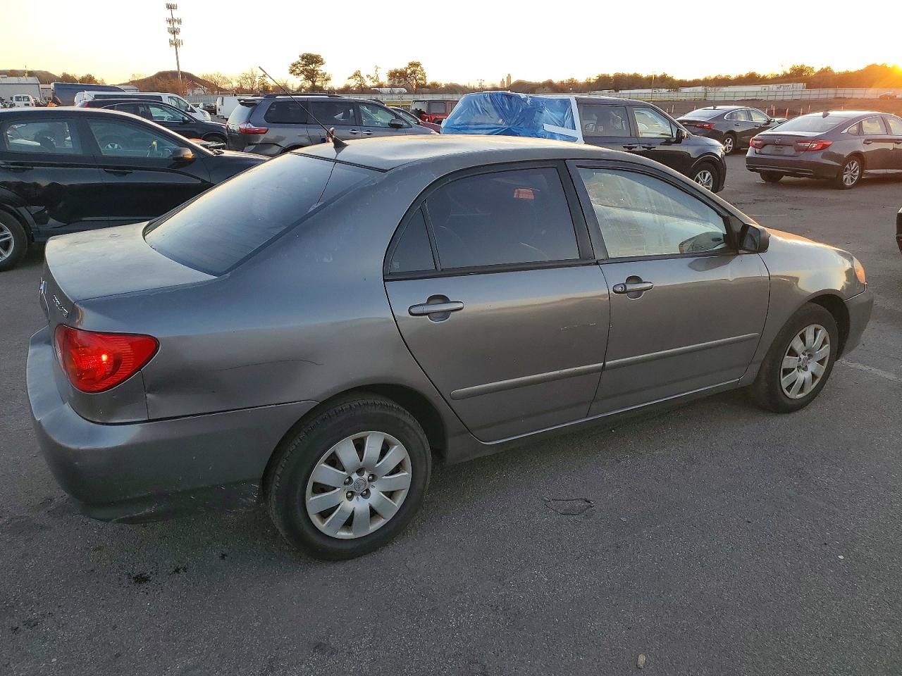 2003 TOYOTA COROLLA CE photo 3