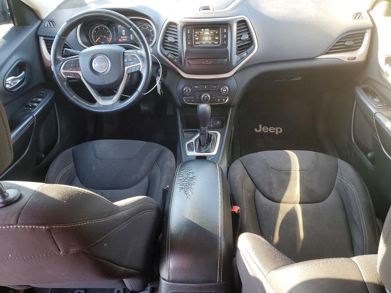 2015 JEEP CHEROKEE LATITUDE photo 8