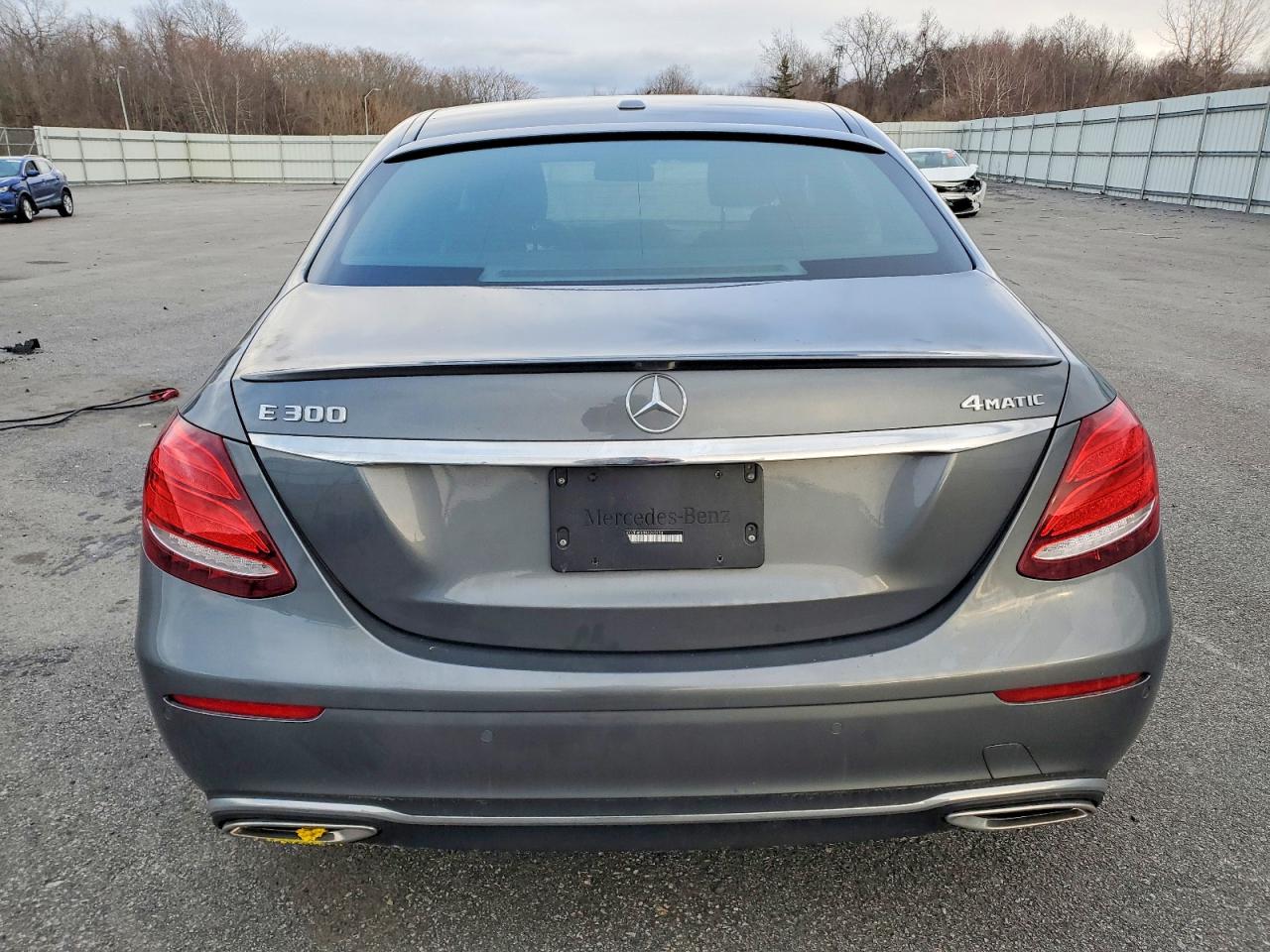 2017 MERCEDES-BENZ E 300 4MATIC photo 6