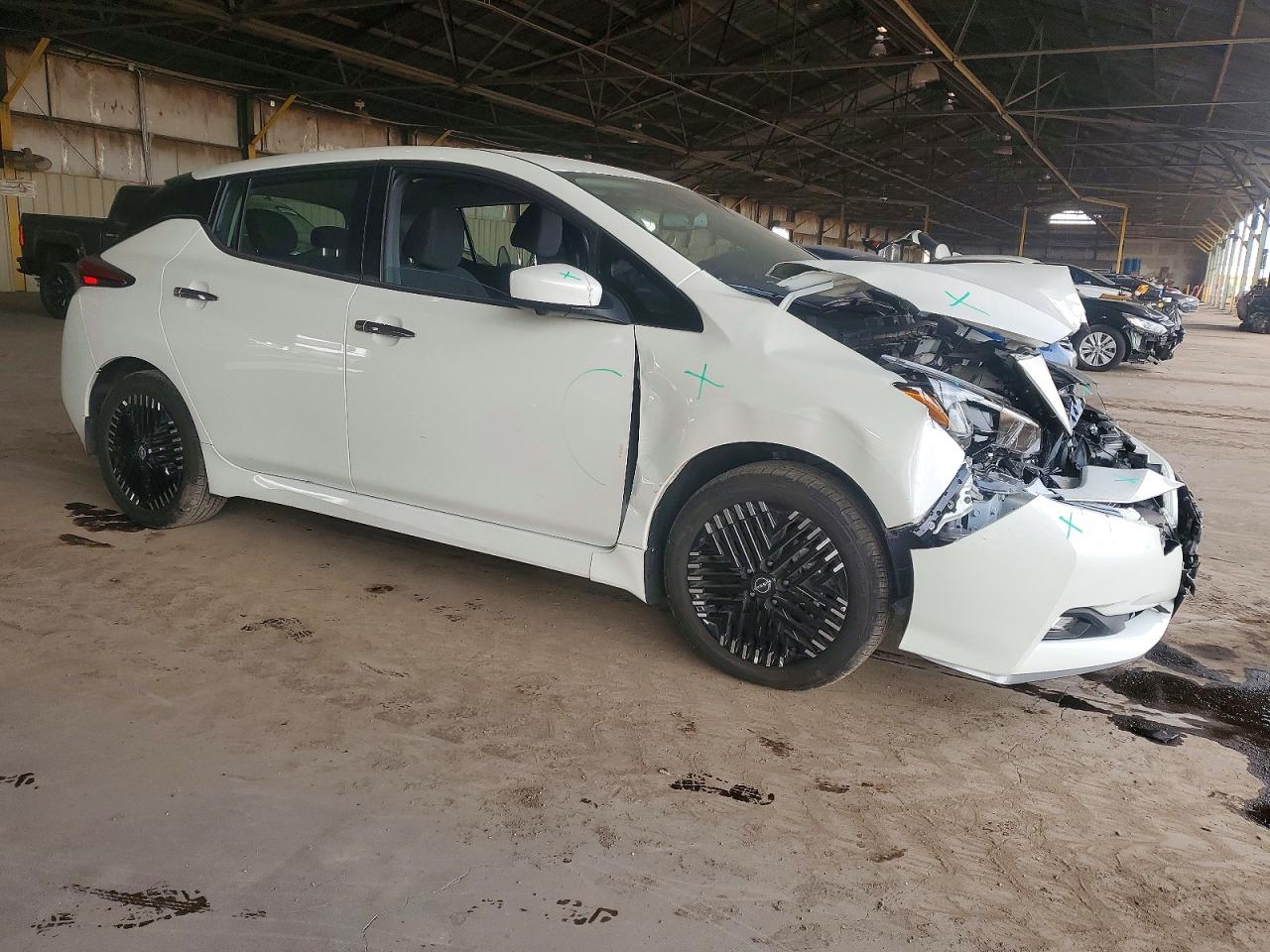 2025 NISSAN LEAF SV PLUS photo 4
