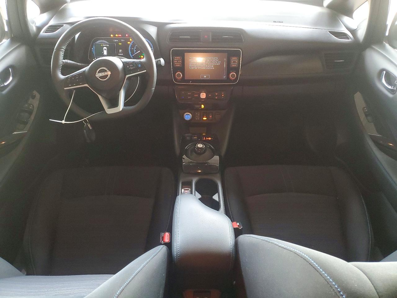 2025 NISSAN LEAF SV PLUS photo 8