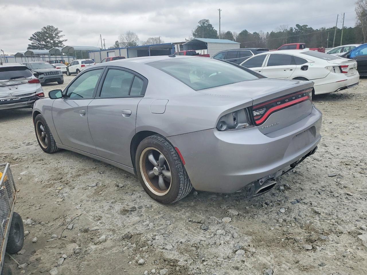 2015 DODGE CHARGER SE photo 2