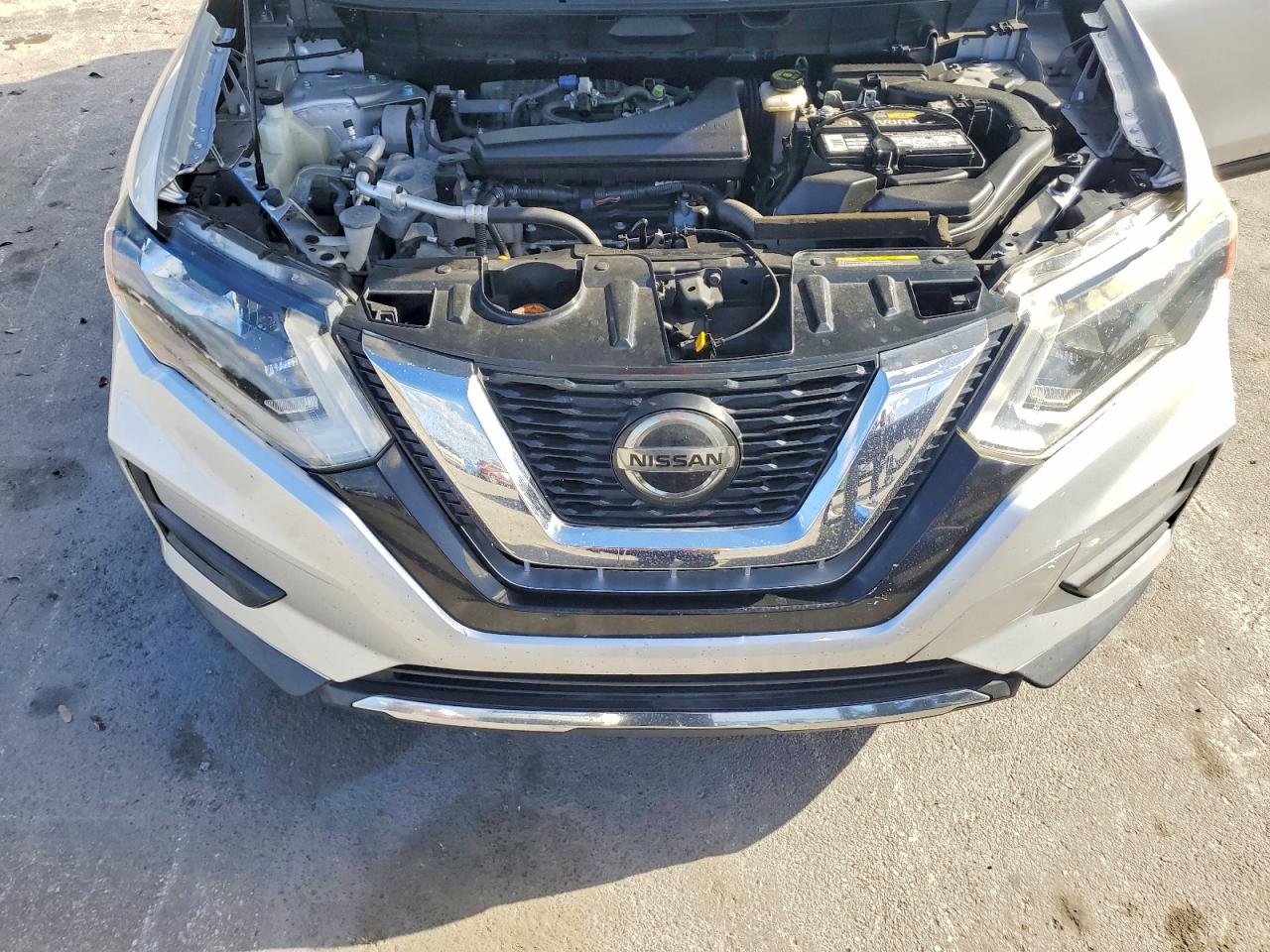 2018 NISSAN ROGUE S photo 12