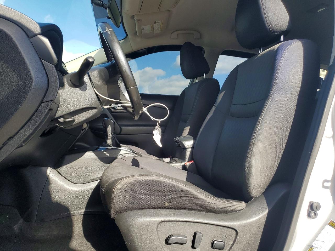 2018 NISSAN ROGUE S photo 7