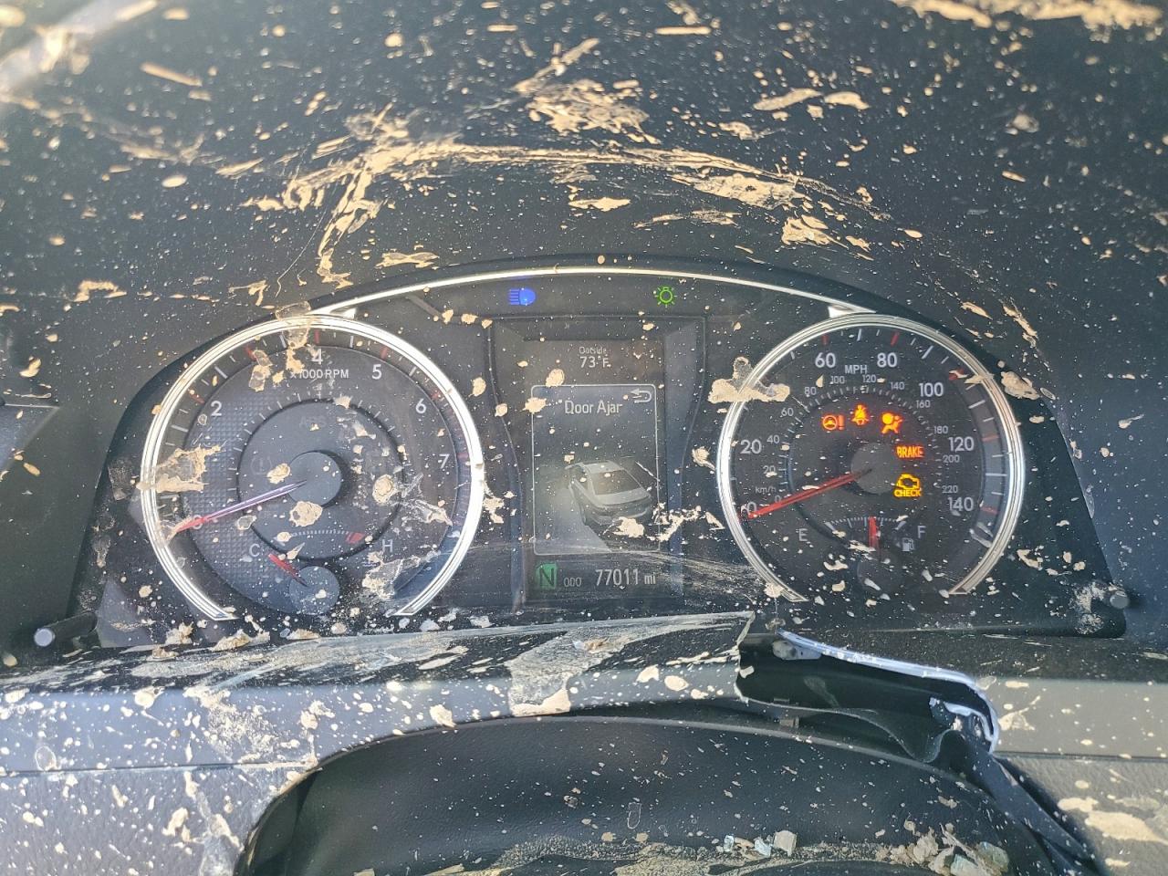 2015 TOYOTA CAMRY LE photo 9