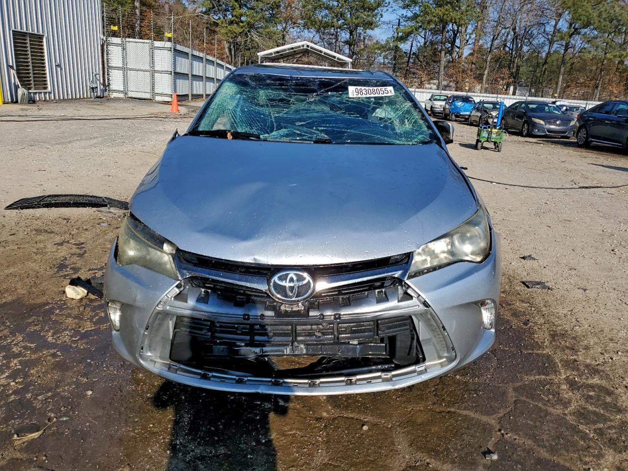 2015 TOYOTA CAMRY LE photo 5