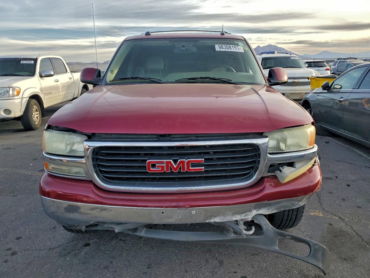 2004 GMC YUKON photo 5
