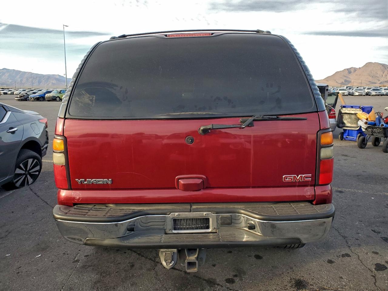 2004 GMC YUKON photo 6