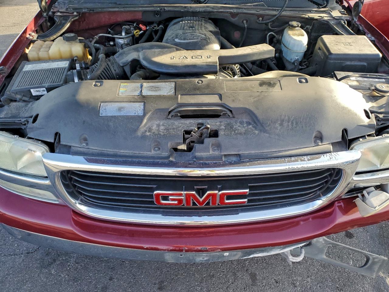 2004 GMC YUKON photo 11