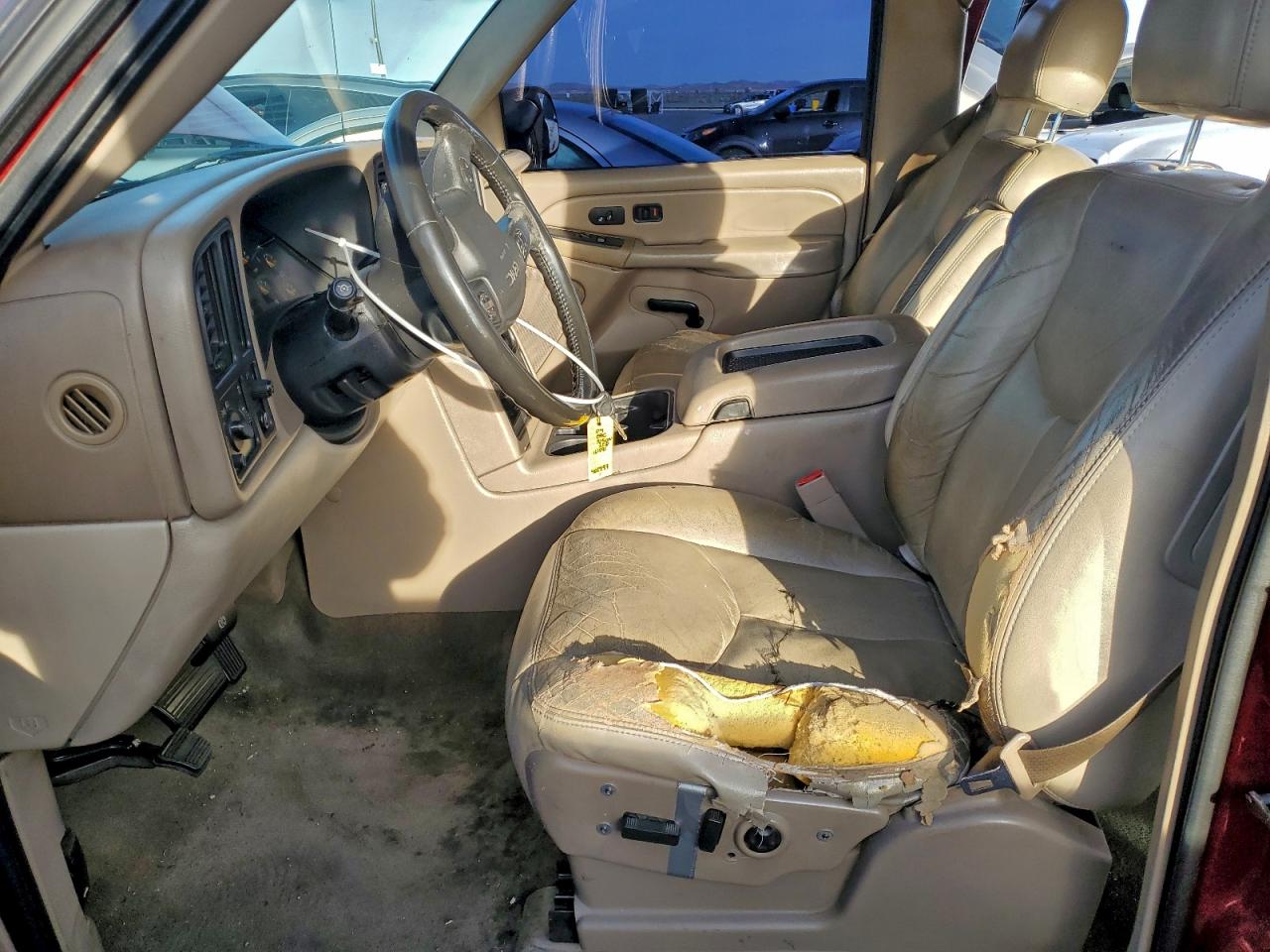 2004 GMC YUKON photo 7