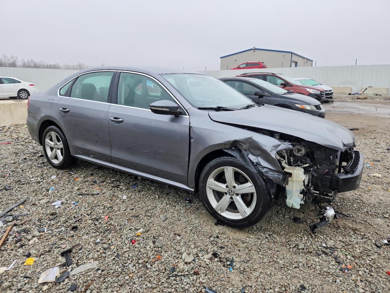 2012 VOLKSWAGEN PASSAT SE photo 4