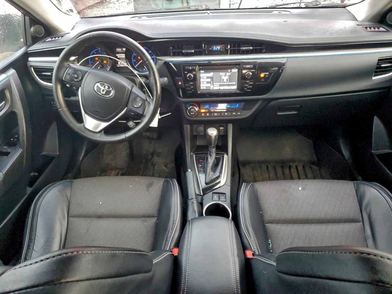 2015 TOYOTA COROLLA L photo 15