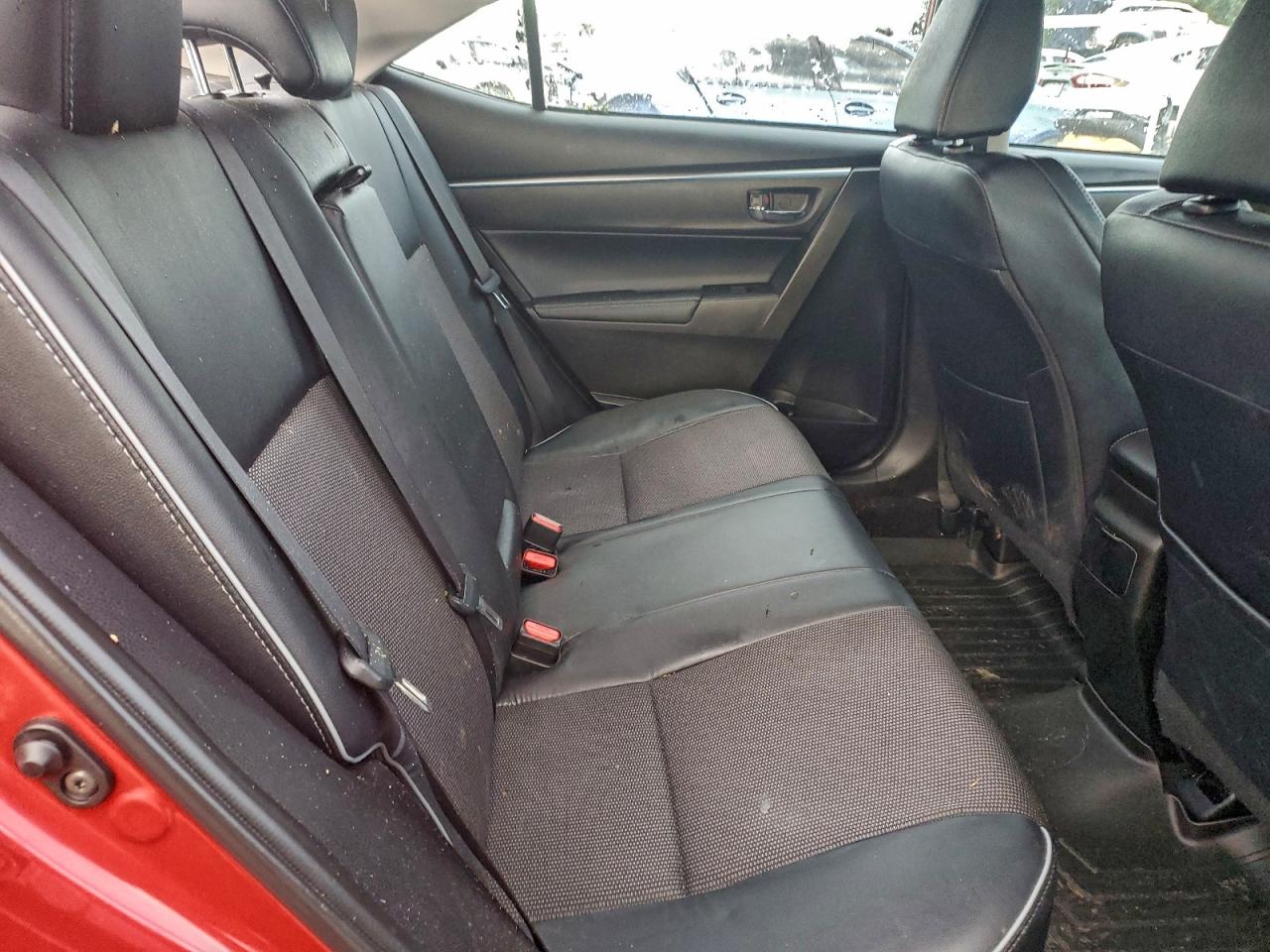 2015 TOYOTA COROLLA L photo 19