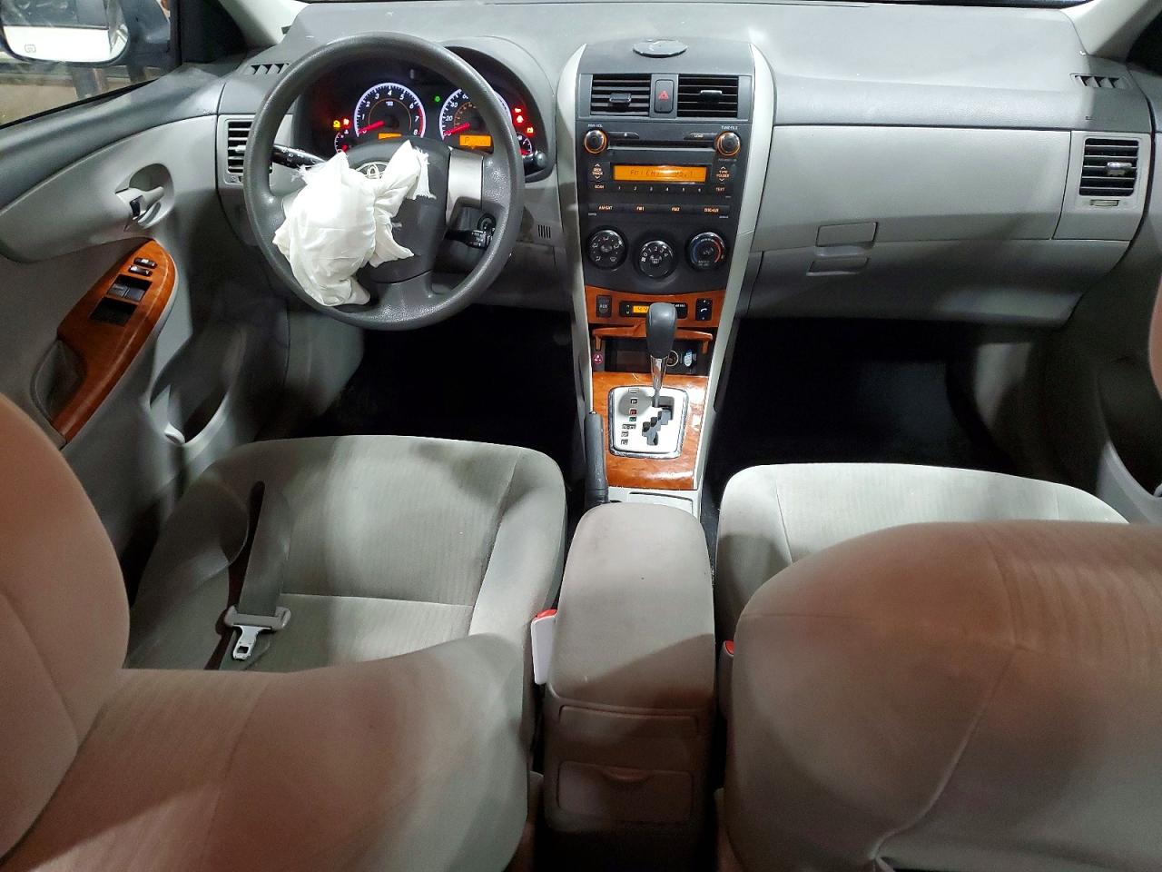 2010 TOYOTA COROLLA BASE photo 8
