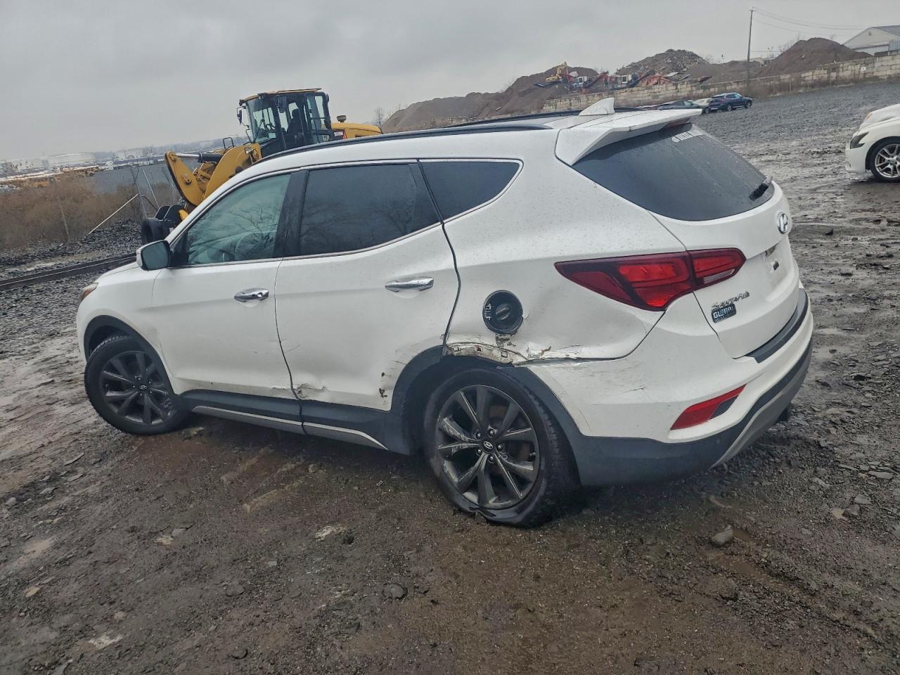 2017 HYUNDAI SANTA FE SPORT photo 2