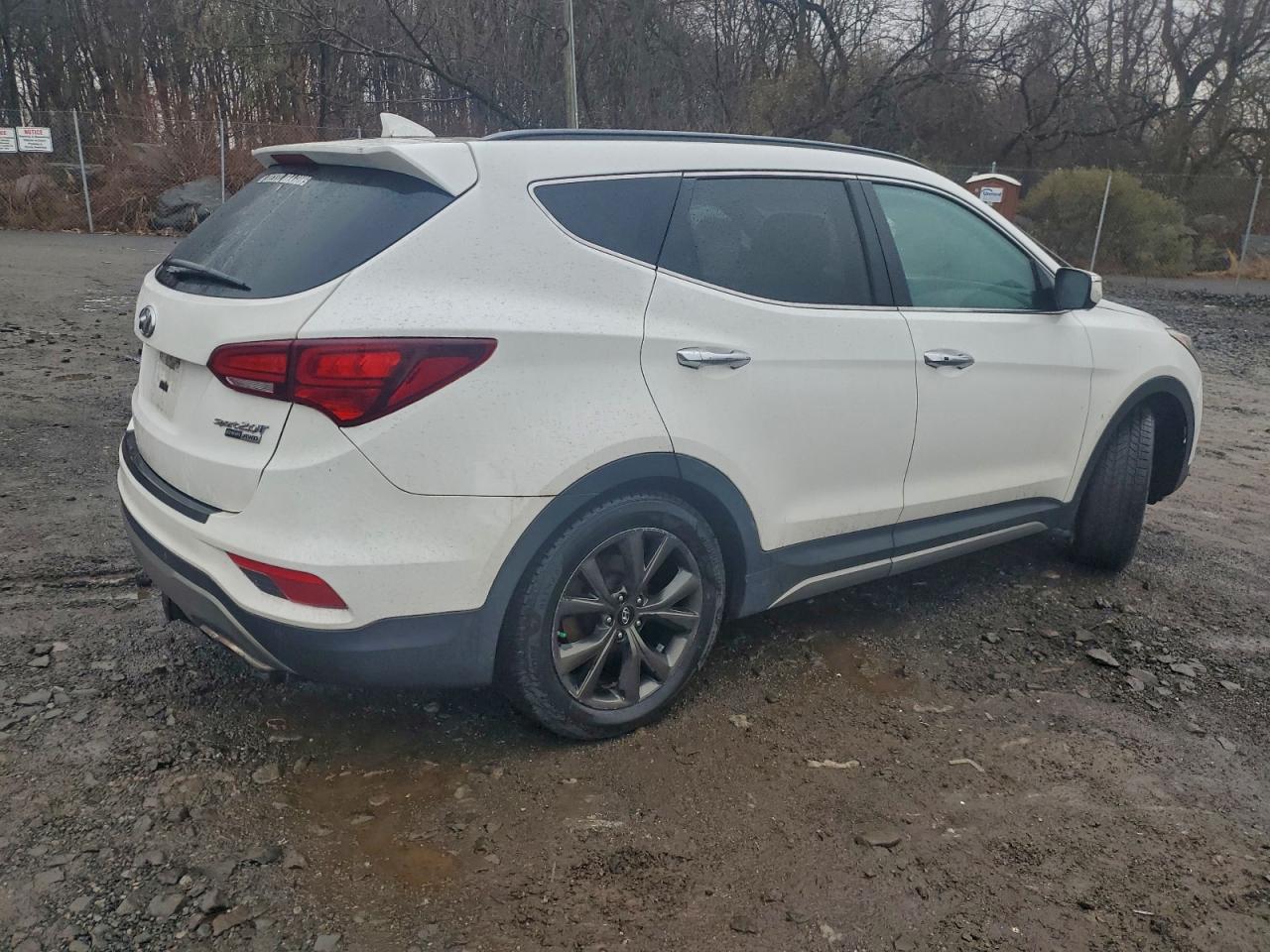 2017 HYUNDAI SANTA FE SPORT photo 3