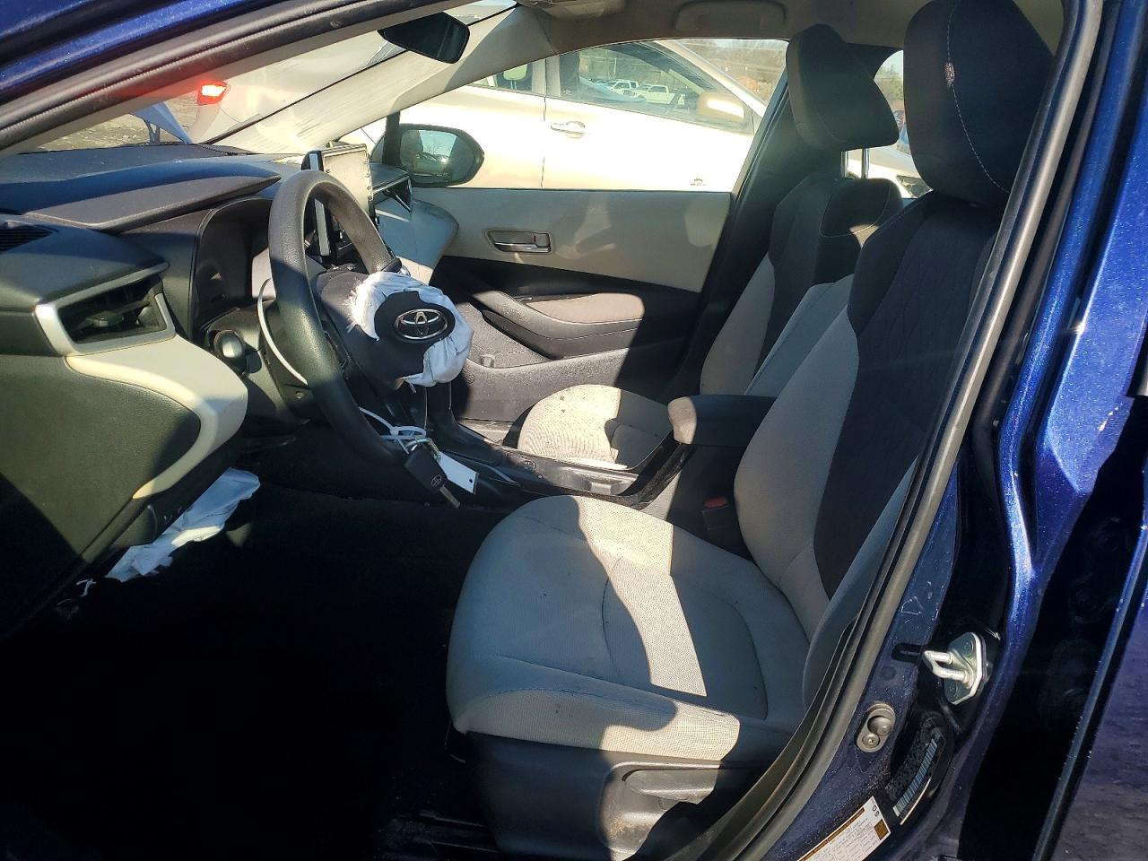 2020 TOYOTA COROLLA LE photo 7