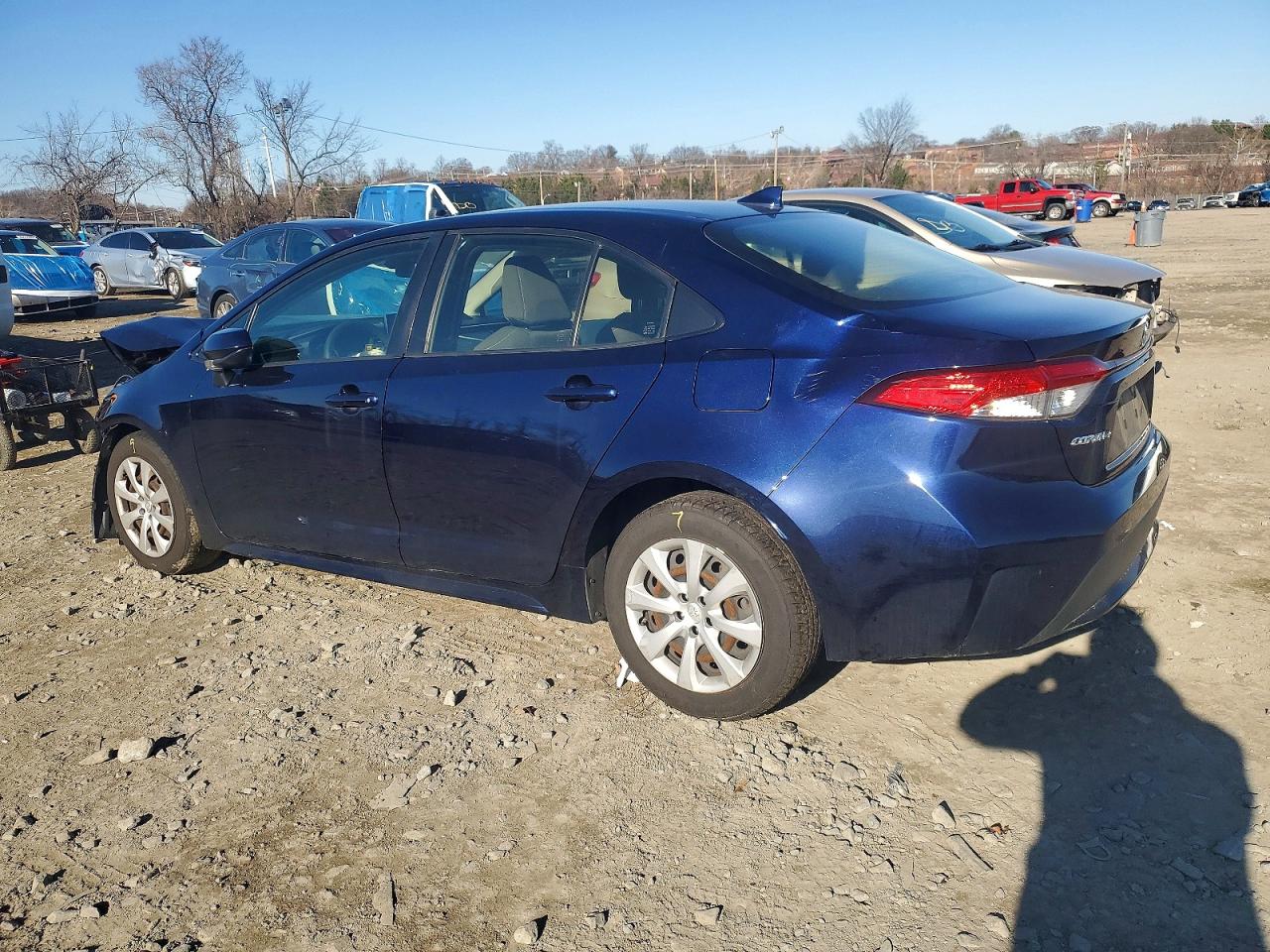 2020 TOYOTA COROLLA LE photo 2