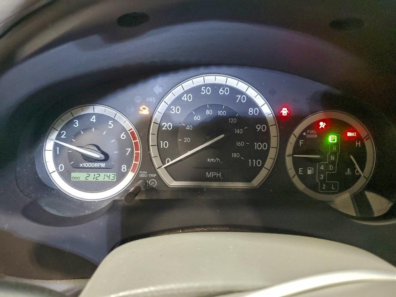 2004 TOYOTA SIENNA XLE photo 17