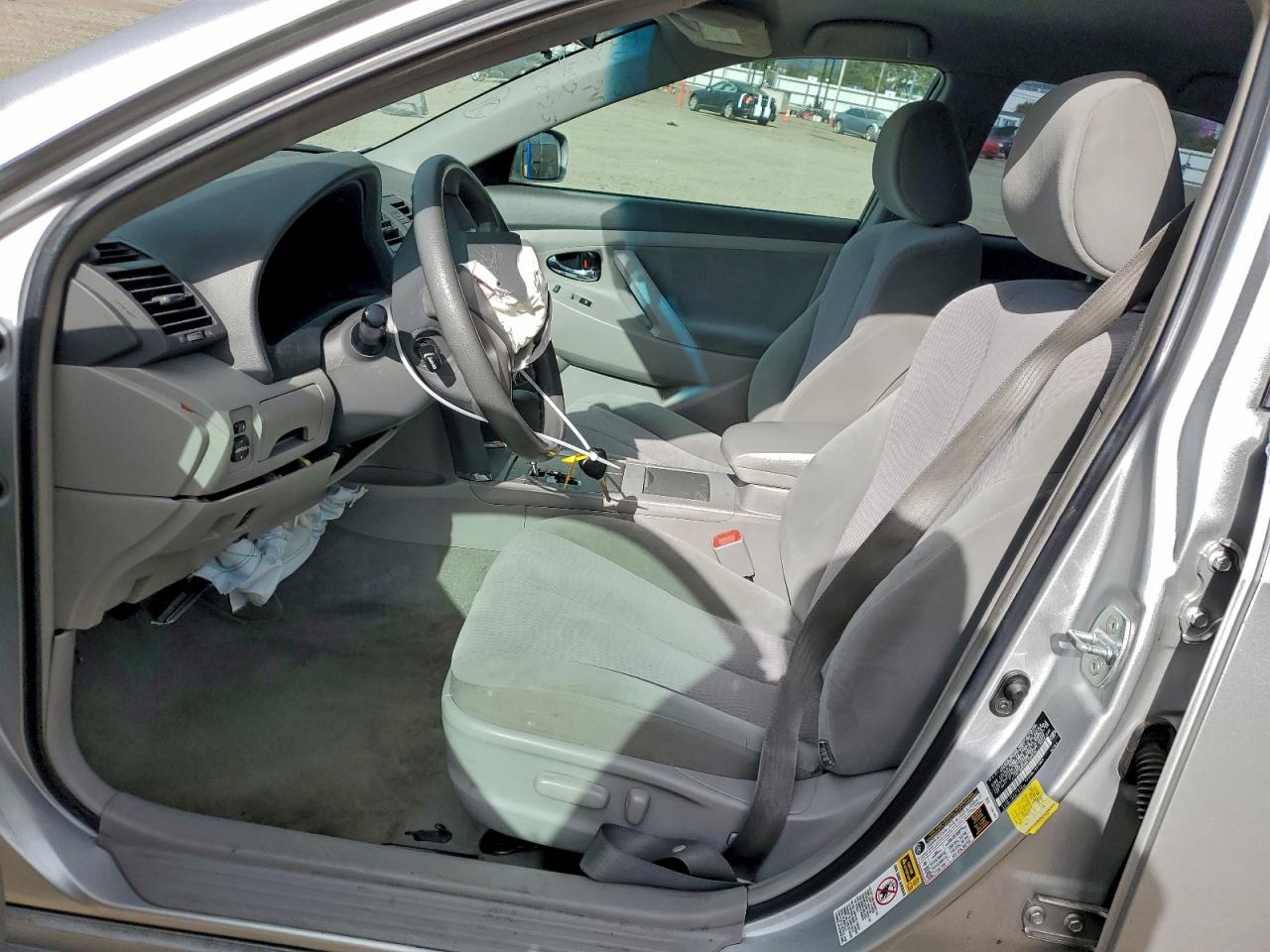 2011 TOYOTA CAMRY BASE photo 7