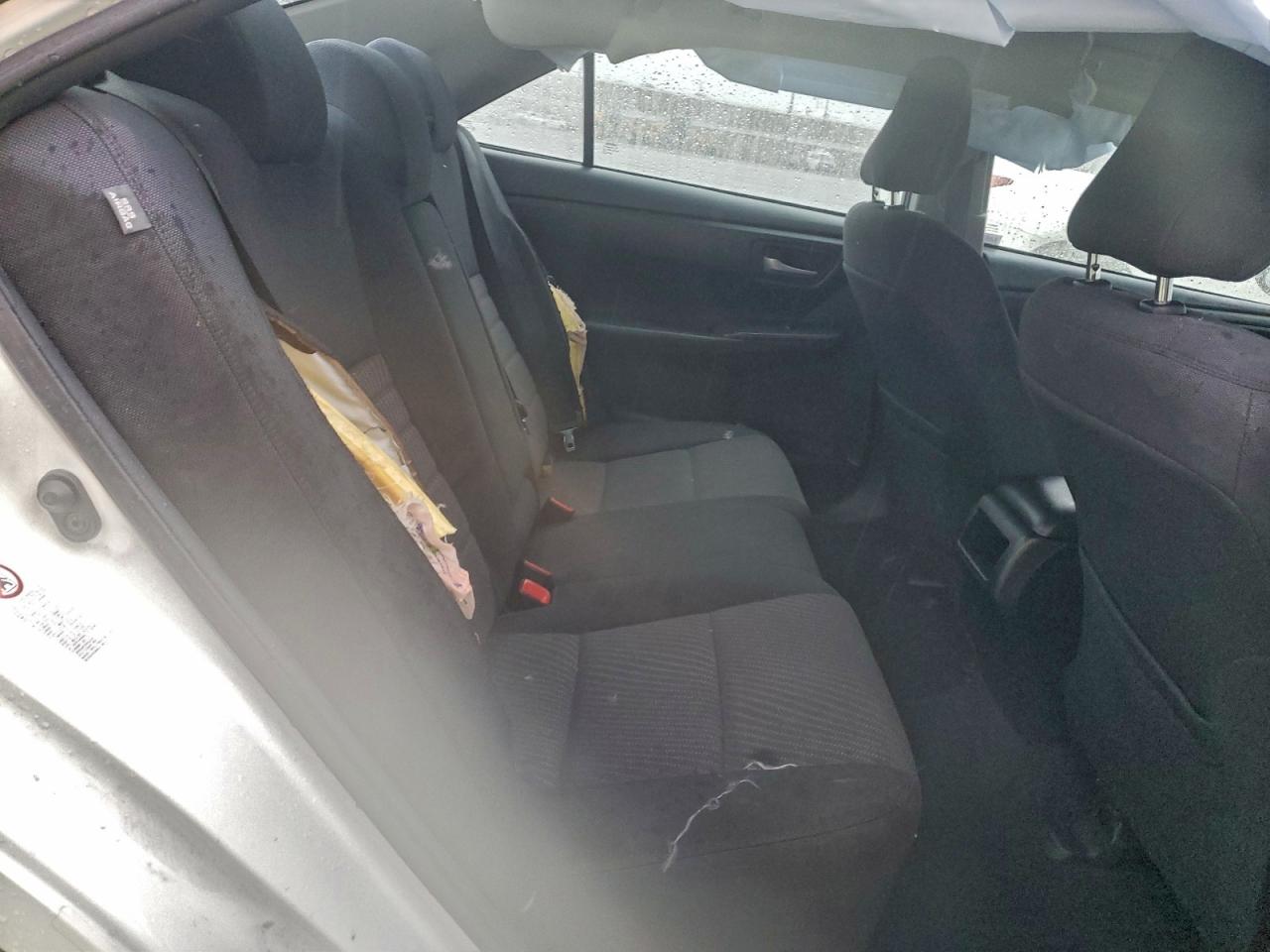 2016 TOYOTA CAMRY LE photo 10