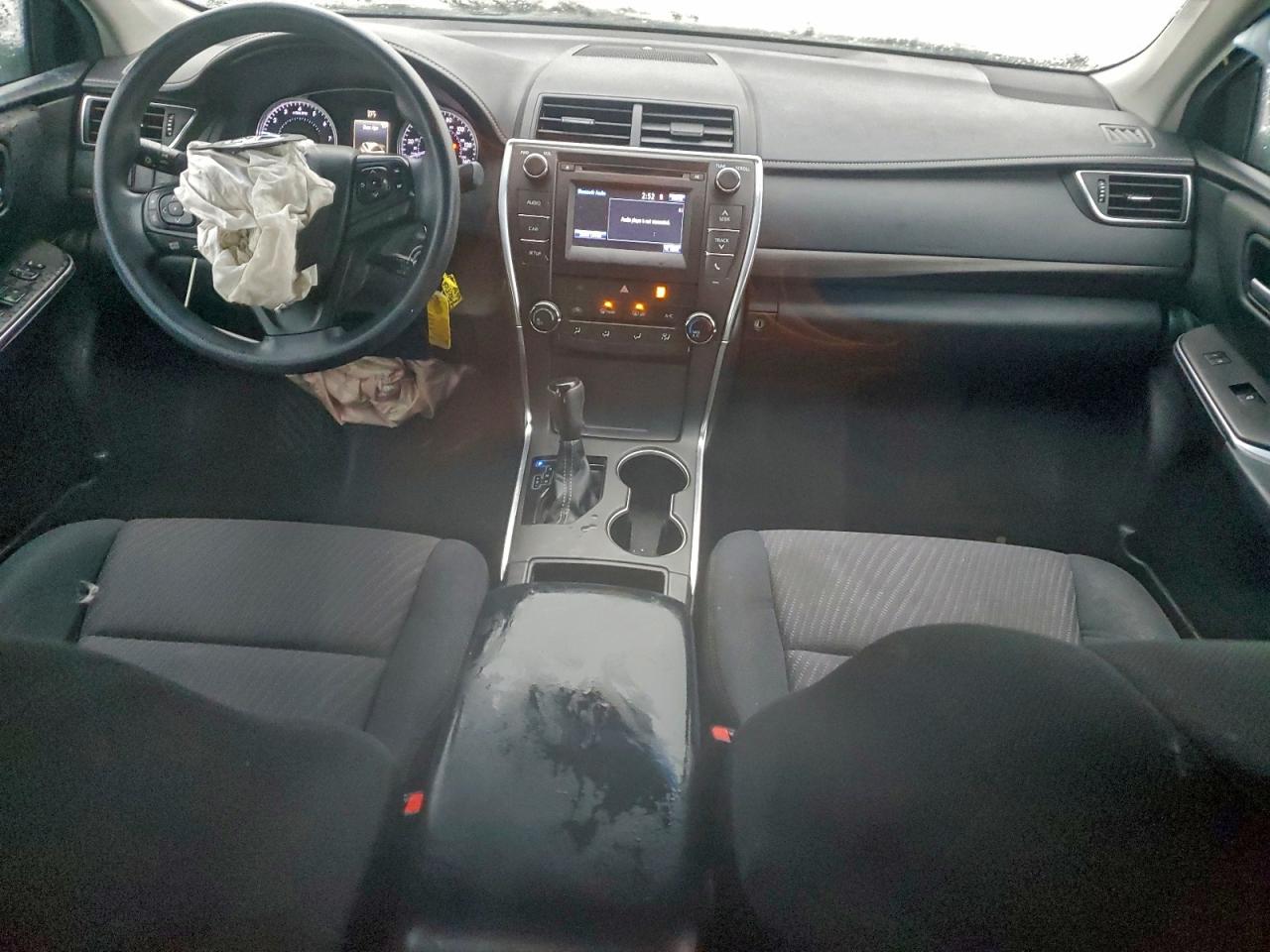 2016 TOYOTA CAMRY LE photo 8