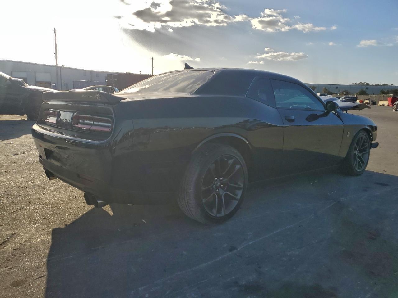 2023 DODGE CHALLENGER R/T SCAT PACK photo 3