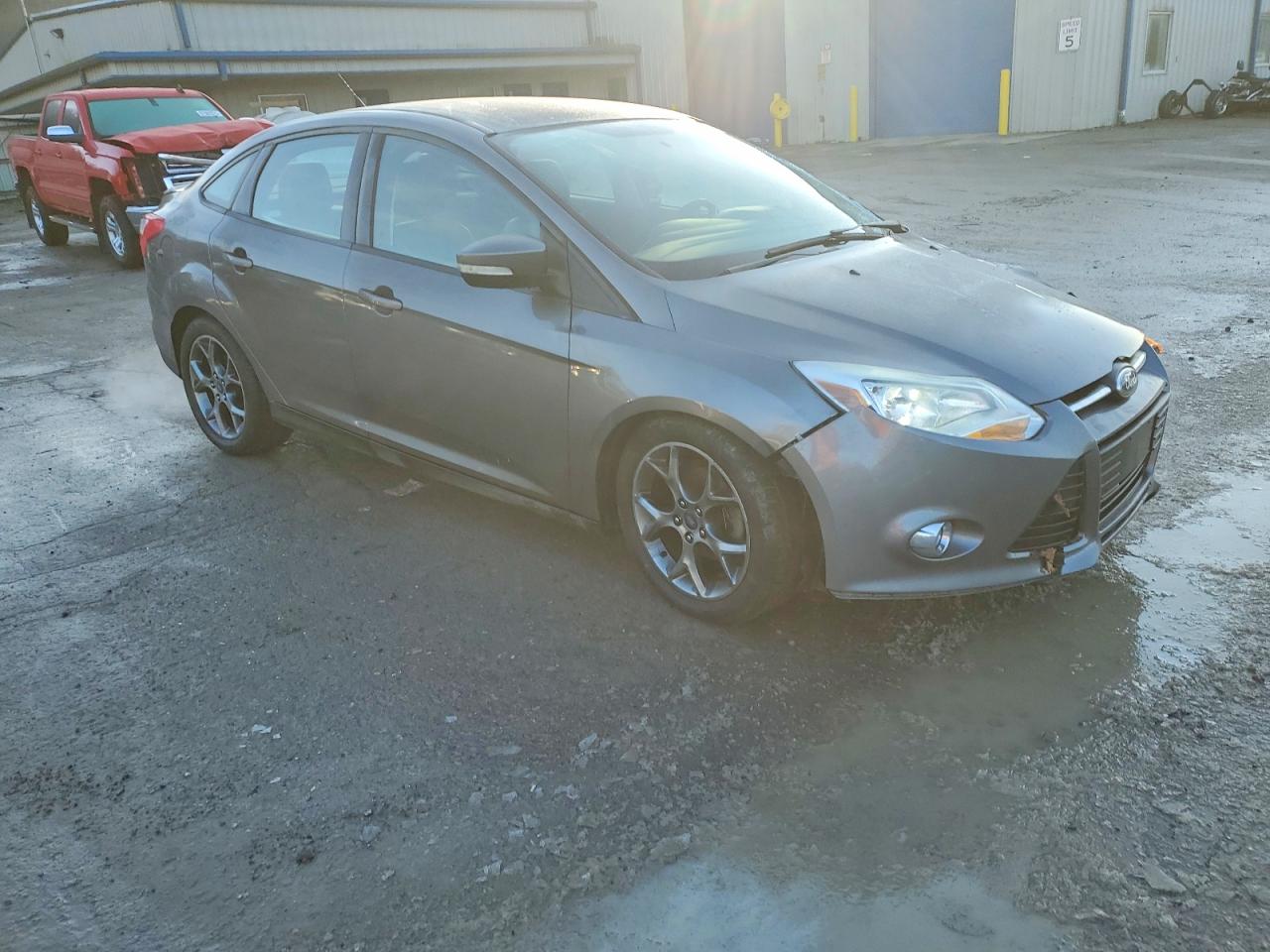 2014 FORD FOCUS SE photo 4