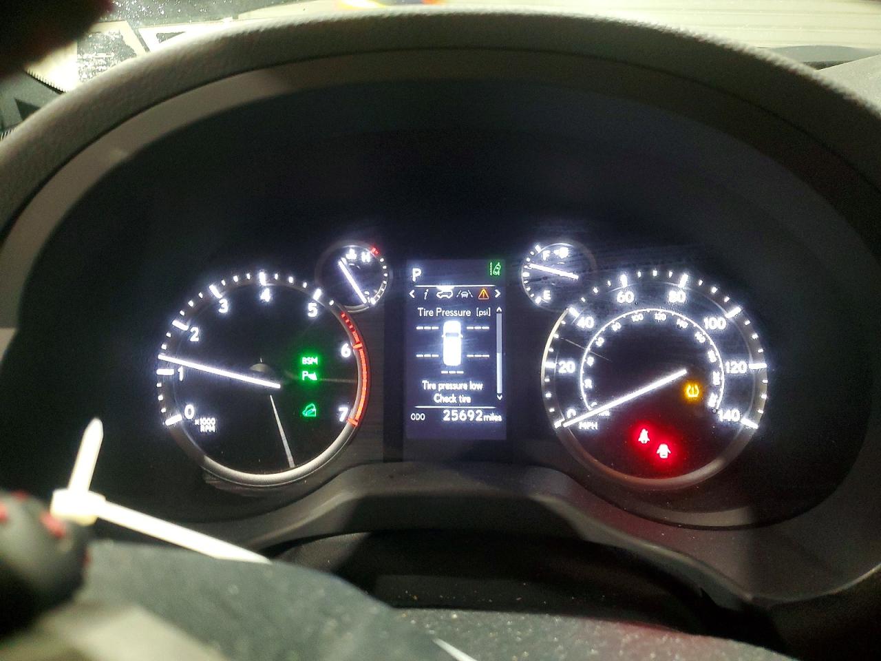 2023 LEXUS GX 460 photo 17