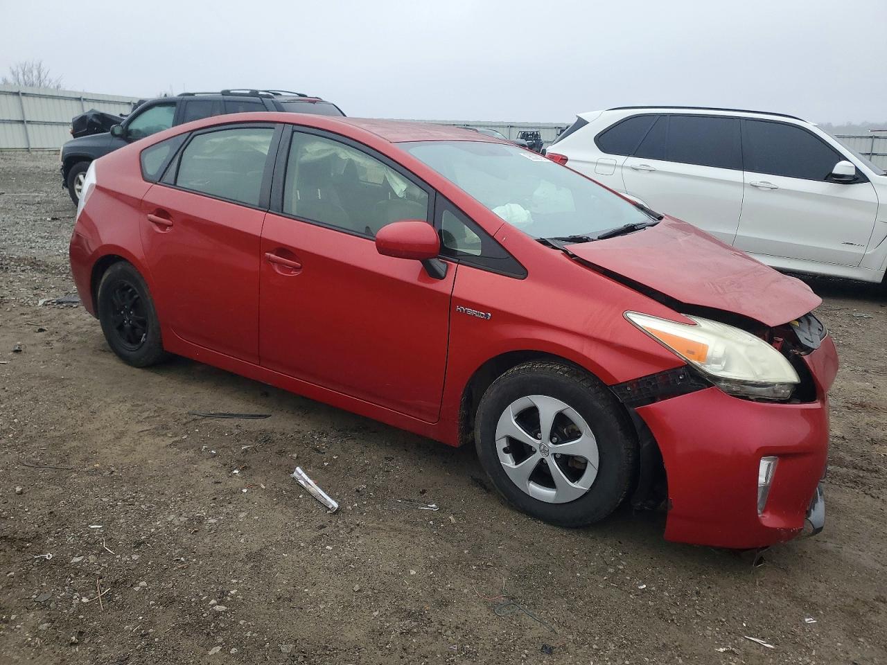 2014 TOYOTA PRIUS photo 4