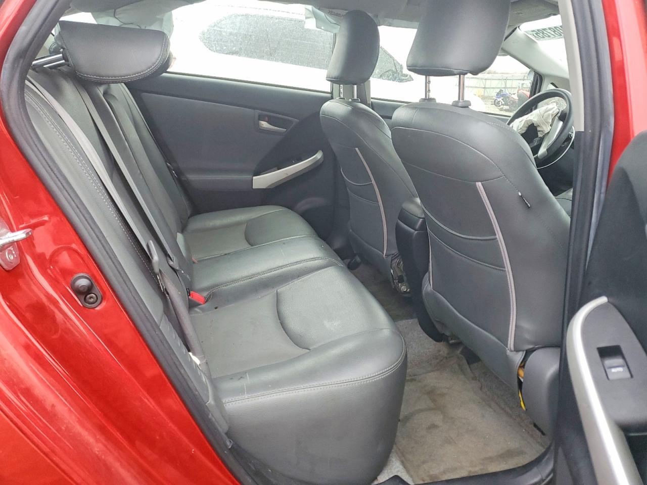 2014 TOYOTA PRIUS photo 10