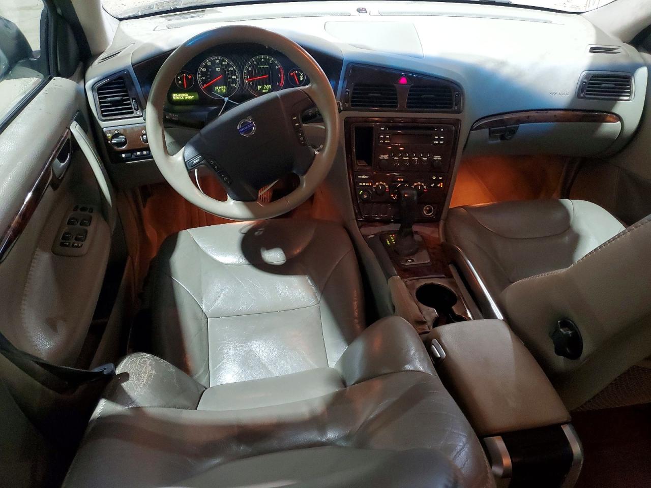2005 VOLVO XC70 photo 8