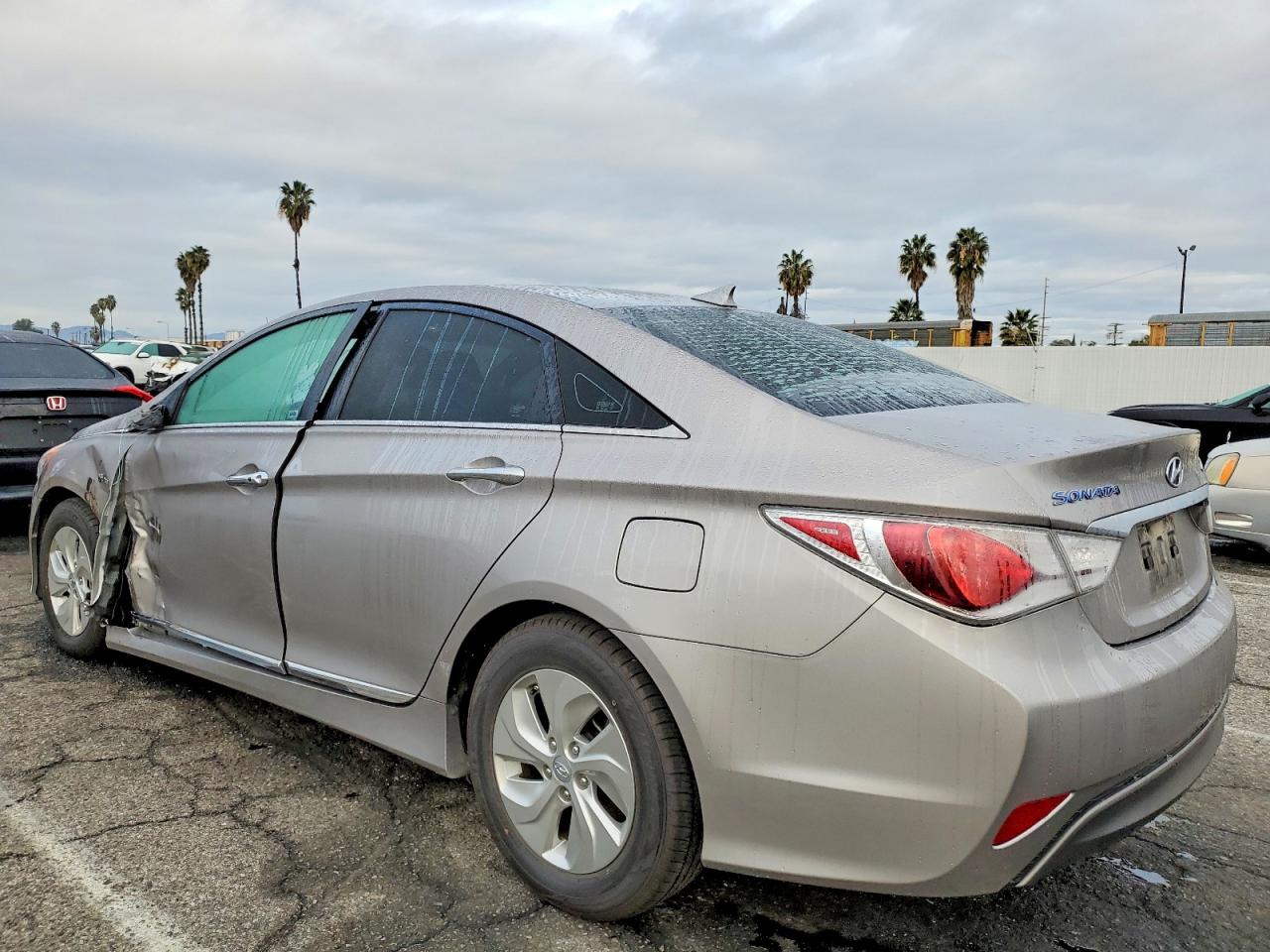 2013 HYUNDAI SONATA HYBRID photo 2