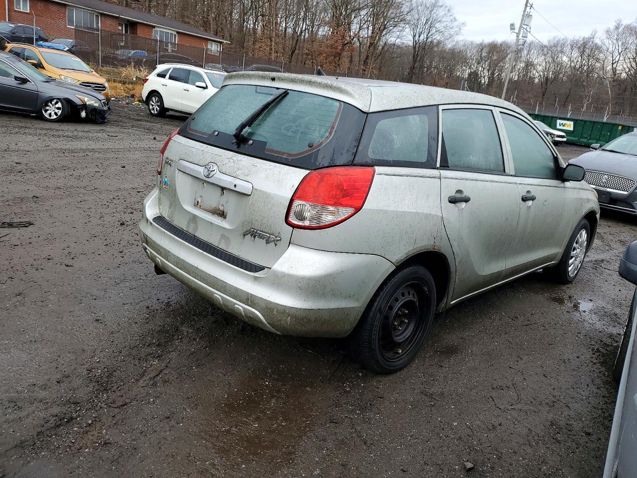 2004 TOYOTA COROLLA MATRIX XR photo 3