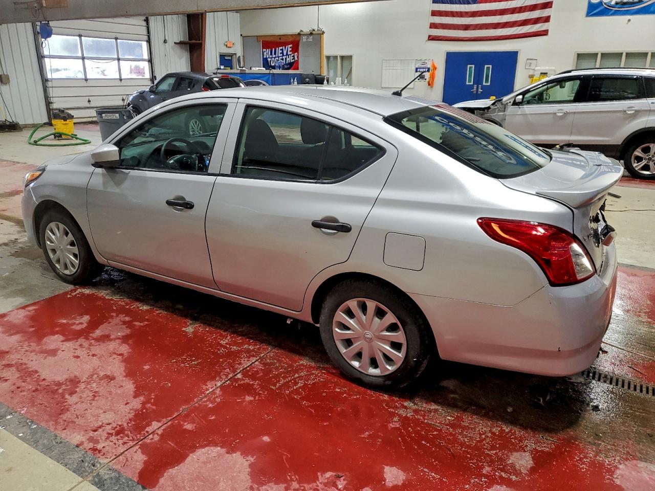 2019 NISSAN VERSA S photo 2