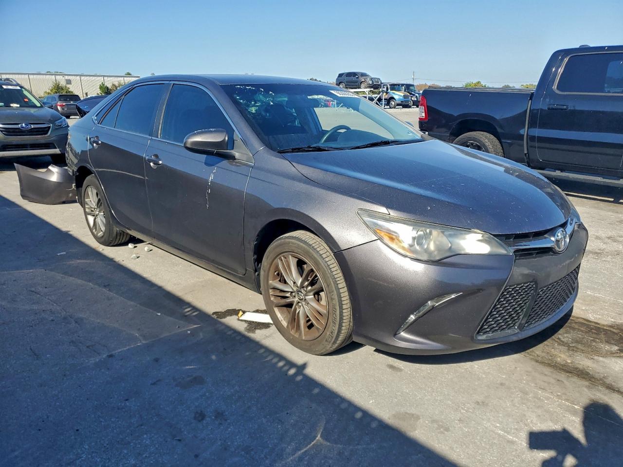 2017 TOYOTA CAMRY LE photo 4