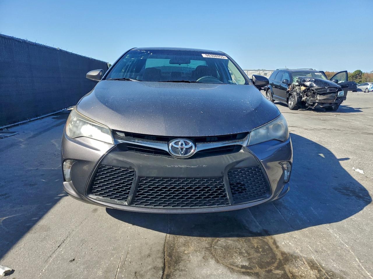 2017 TOYOTA CAMRY LE photo 5