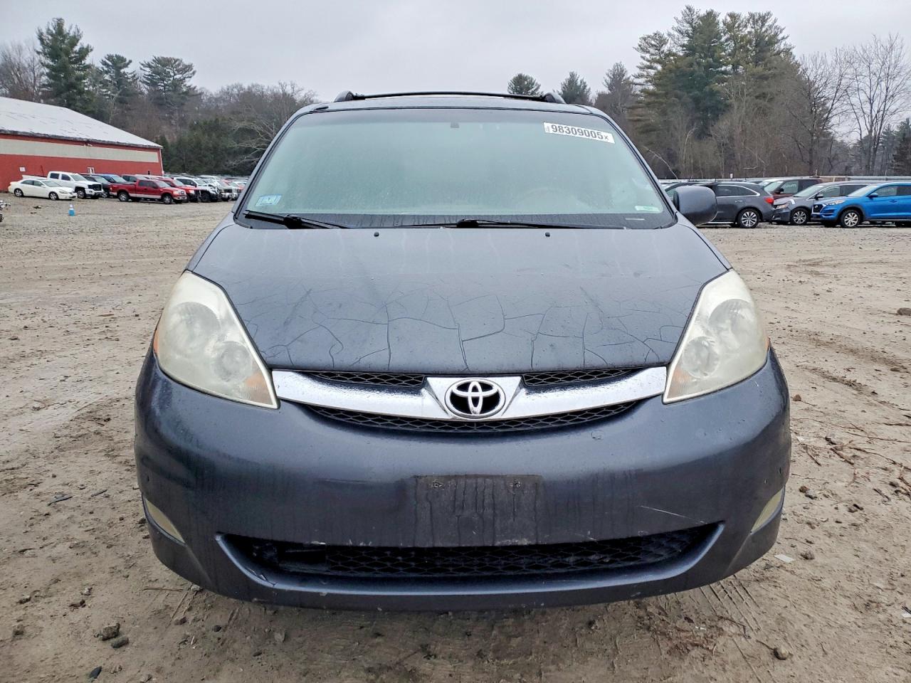 2009 TOYOTA SIENNA photo 5