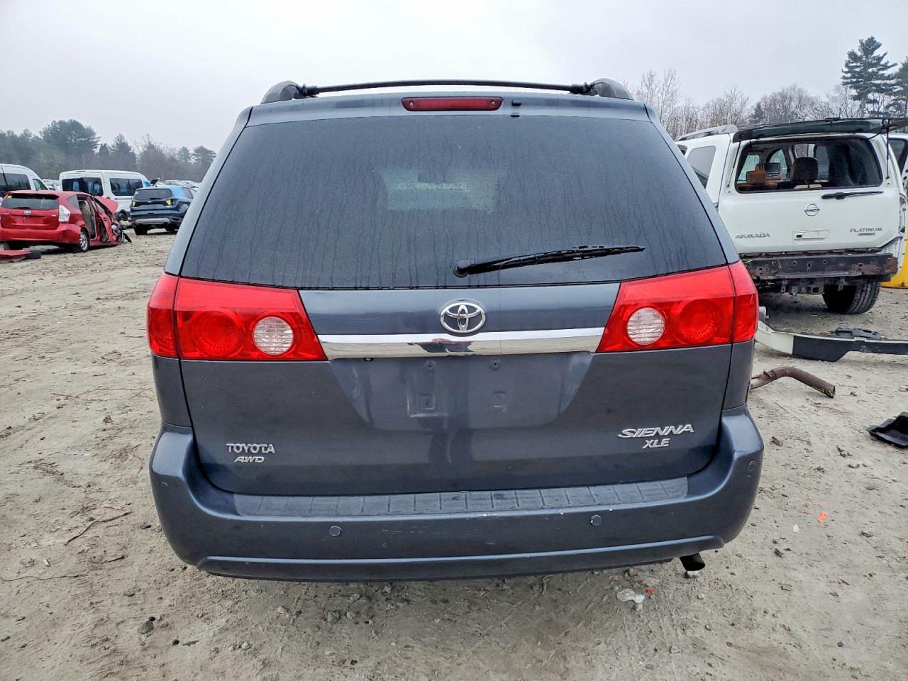 2009 TOYOTA SIENNA photo 6